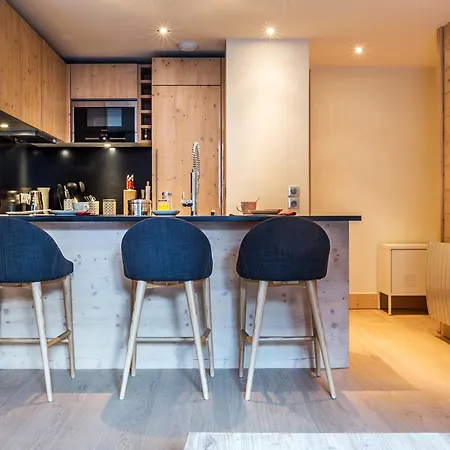 Apartment Centre-ville, Proche Pistes Et Commerces, 6 Pers., 2 Ch., Balcon, Parking Inclus - Fr-1-519-5 *